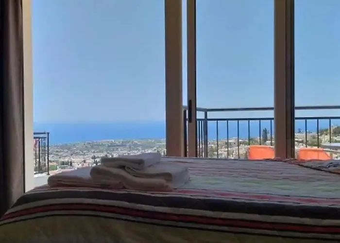 Panoramic Holidays Apartment Peyia