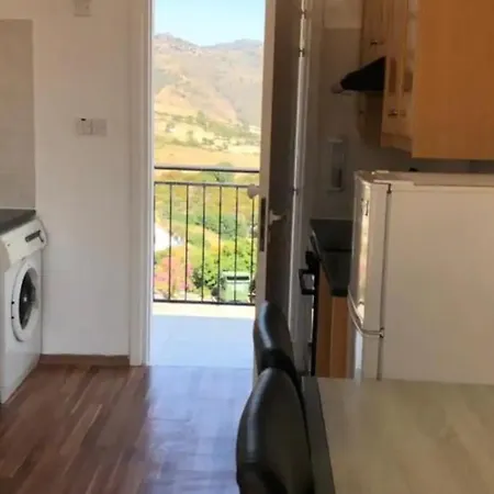 Panoramic Holidays Apartment *